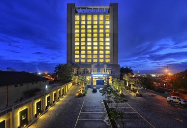 DoubleTree By Hilton-Pune Chinchwad Near Pune Railway Station and the Pune Airport
