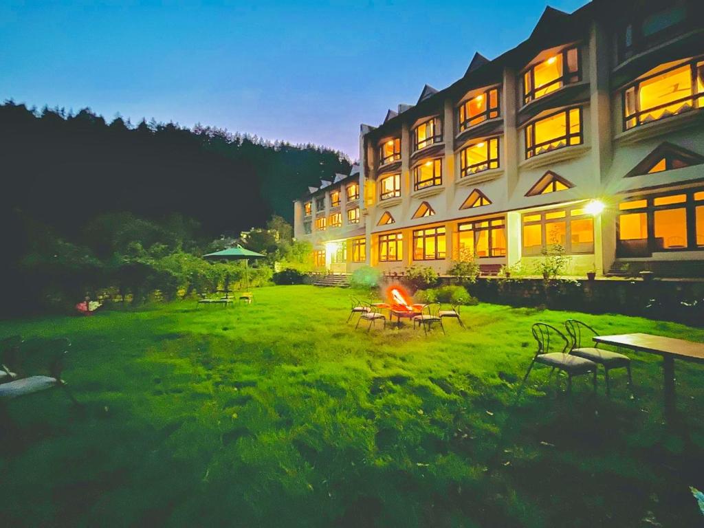 India Seva - The Sagar Resort - In City Center, Manali Near Hadimba temple