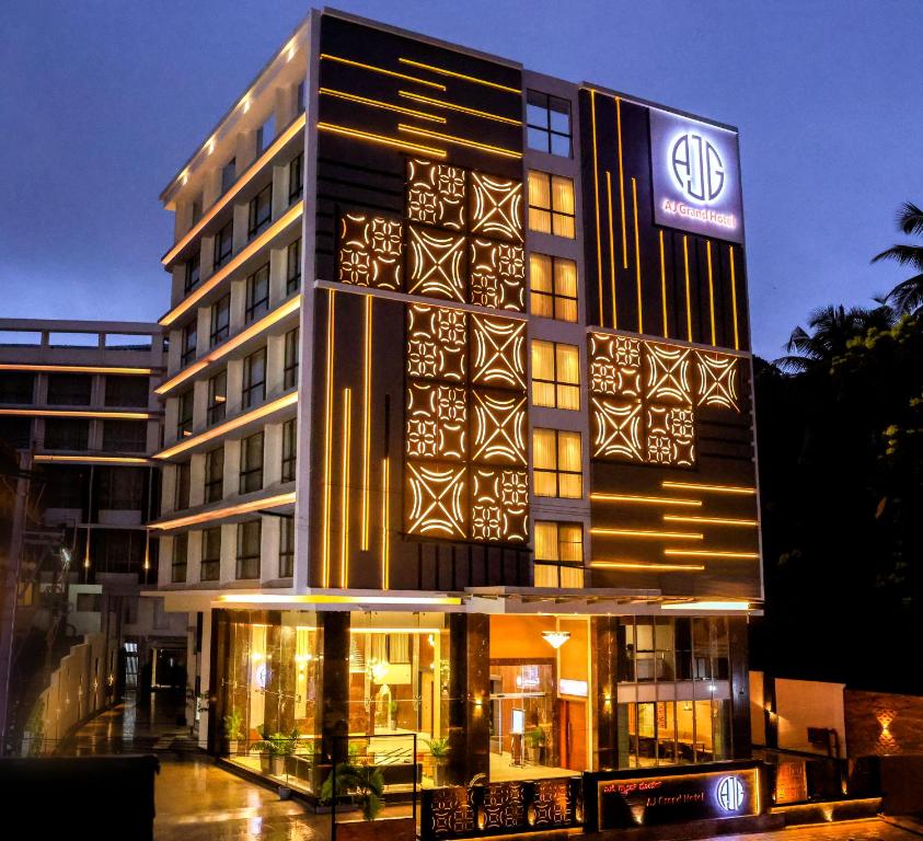 AJ Grand Hotel Near Located in Mangalore Central Station
