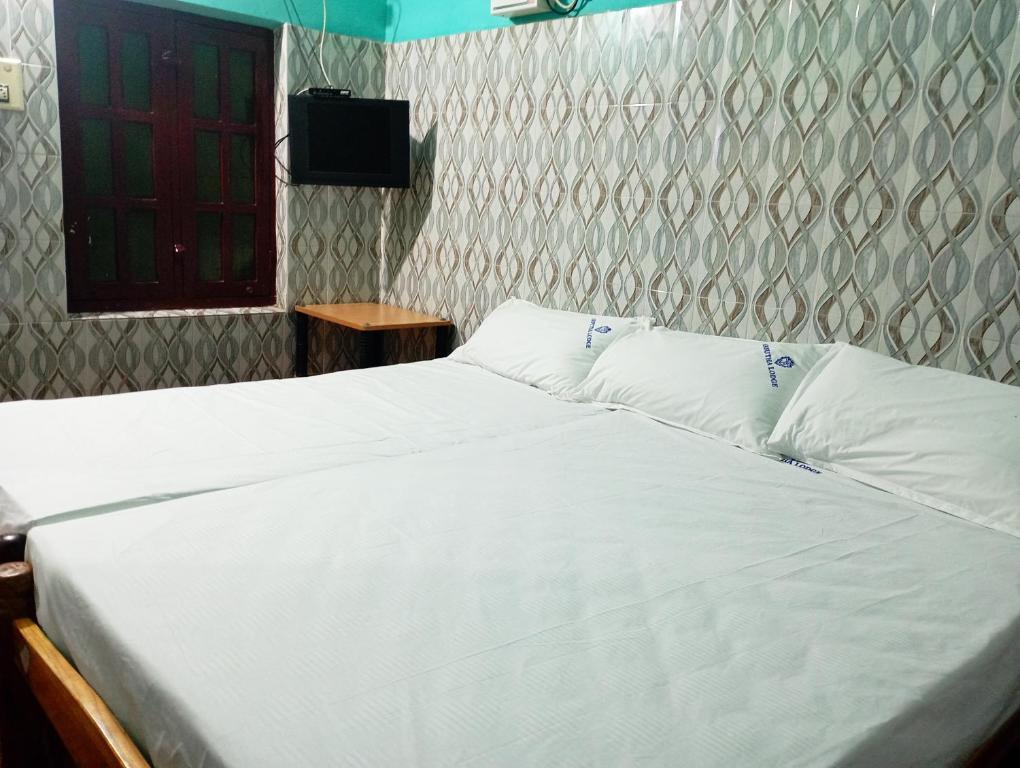 Arputha Lodge Near Tiruchirappalli International Airport.