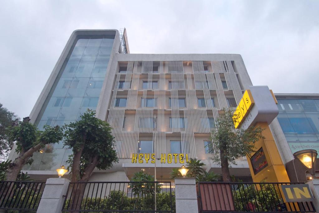 Keys Select by Lemon Tree Hotels, Pimpri, Pune Near Pune Airport
