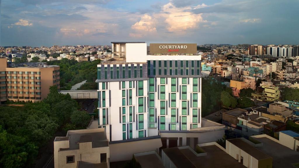 Courtyard by Marriott Hyderabad Near Hussain Sagar Lake