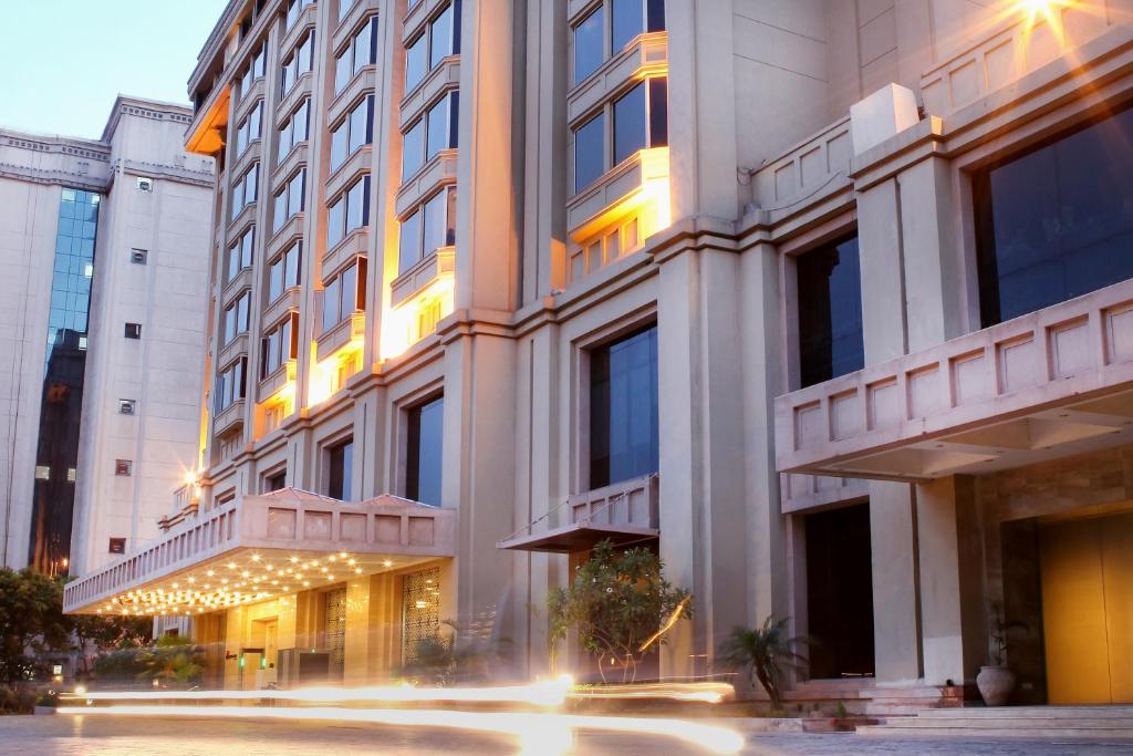 The Metropolitan Hotel & Spa Near Delhi International Airport.