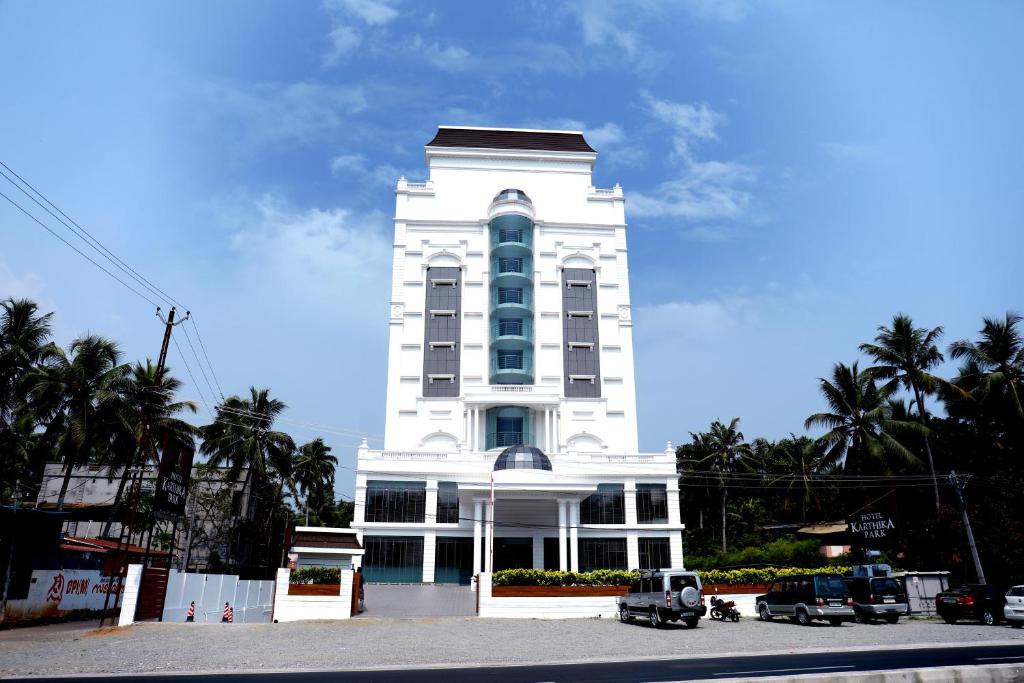 Hotel Karthika Park Near Napier Museum is 16 km from the accommodation, while Karikkakom Temple is 9.2 km from the property. The nearest airport is Thiruvananthapuram International Airport, 12 km from