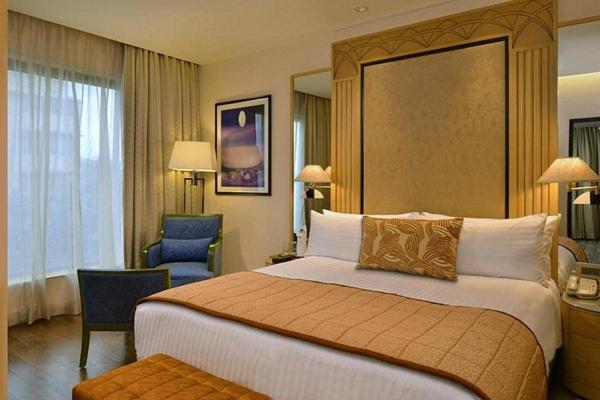 Hotel Marine Plaza Near Chhatrapati Shivaji Airport