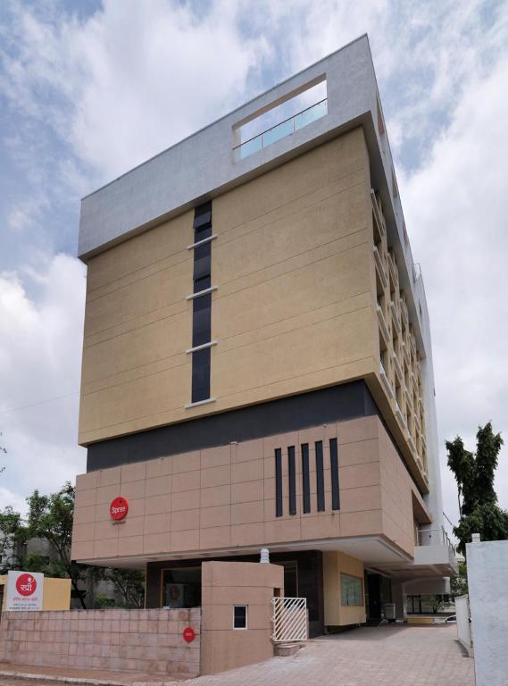 Spree Shivai Hotel Near Pune Airport