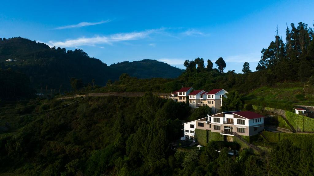 Dvara Luxury Resort Kodaikanal Near Located Bear Shola Falls